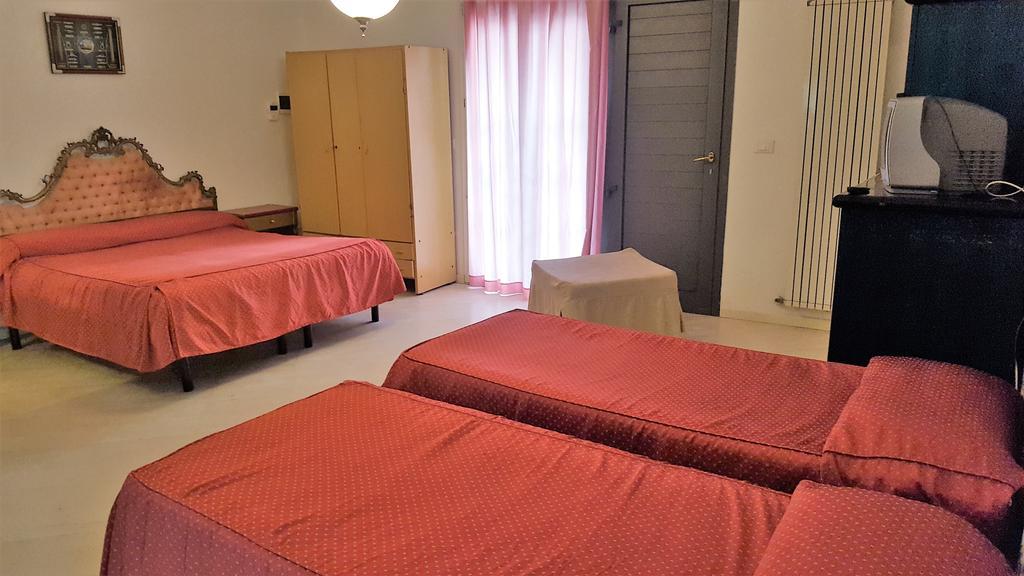 Hotel Bengasi Rimini Luaran gambar