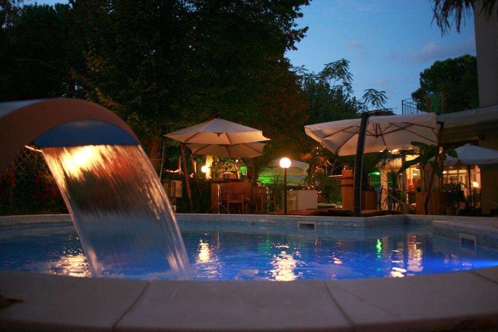 Hotel Bengasi Rimini Luaran gambar