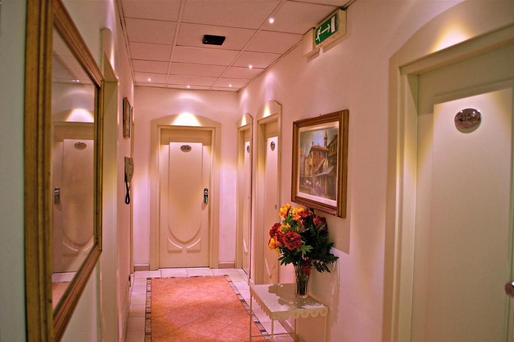 Hotel Bengasi Rimini Luaran gambar