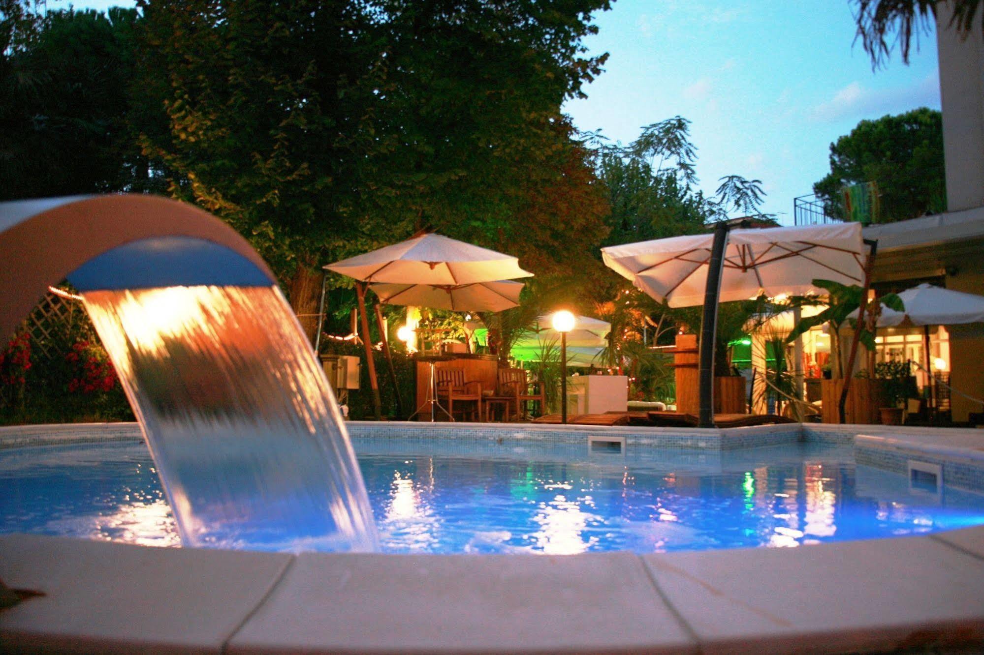 Hotel Bengasi Rimini Luaran gambar