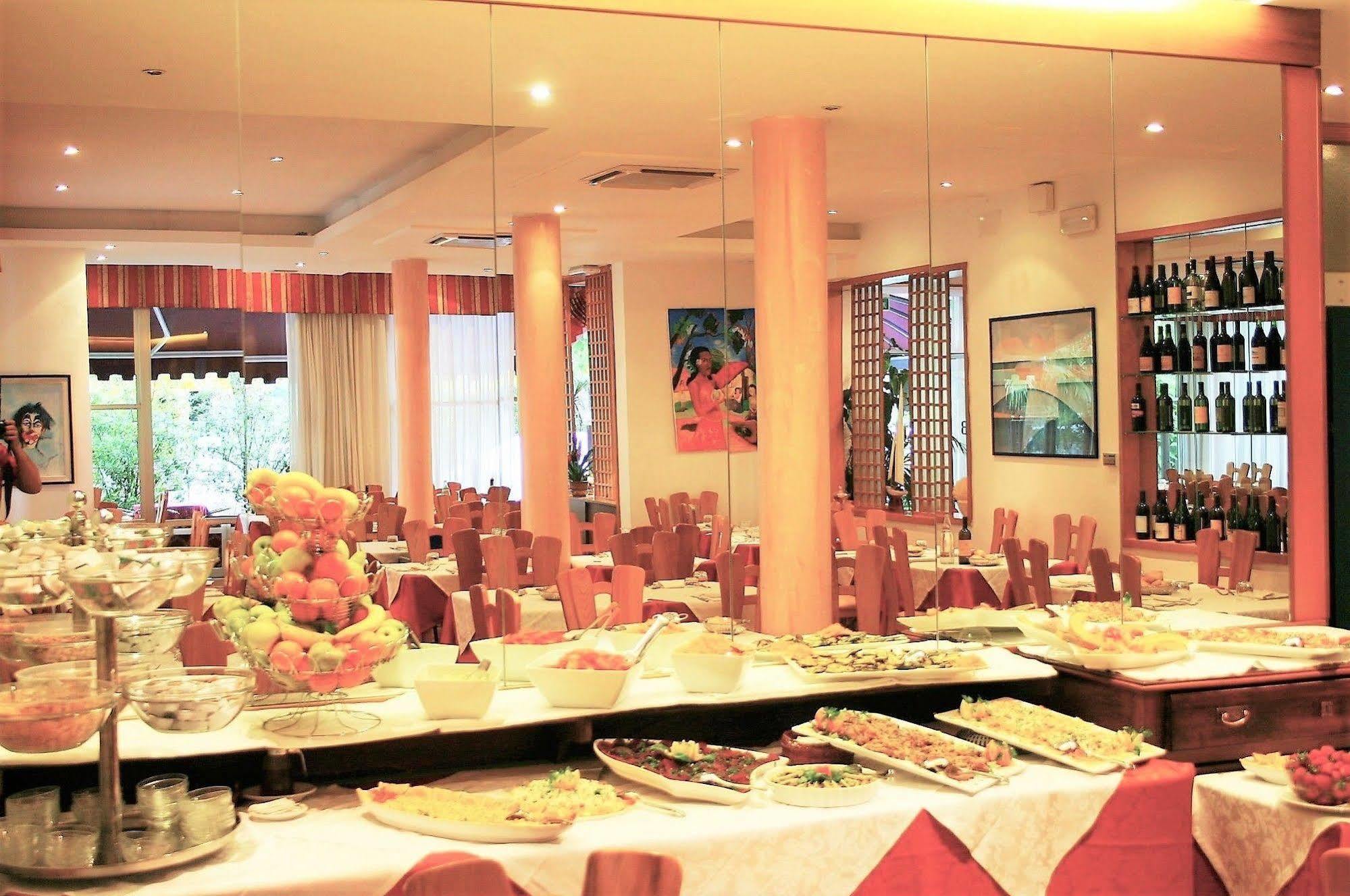 Hotel Bengasi Rimini Luaran gambar