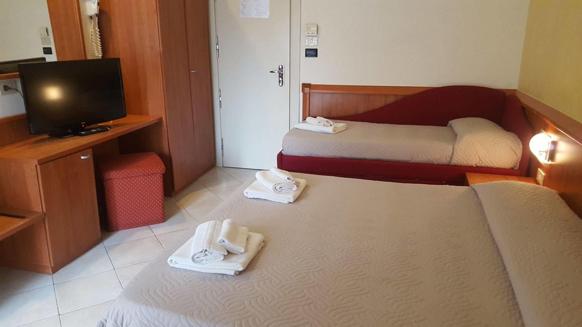 Hotel Bengasi Rimini Luaran gambar